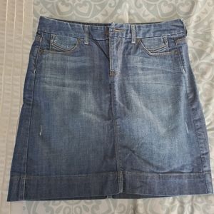 GAP denim skirt - size 10